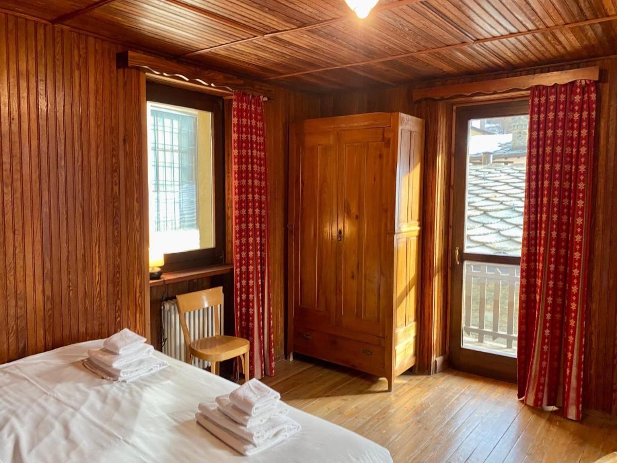 Chalet Motta วัลตูร์นอนช์ ภายนอก รูปภาพ